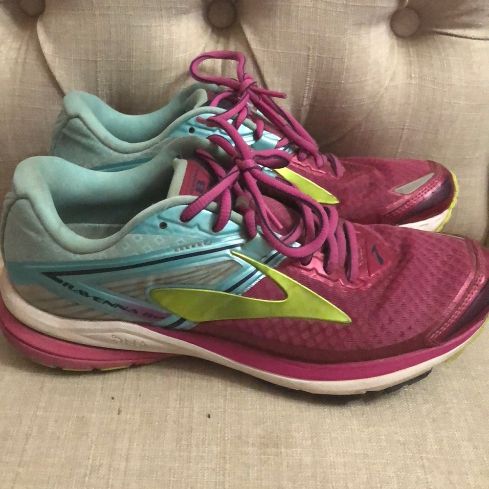 🔥🔥🔥Brooks Ravenna 8🔥🔥🔥